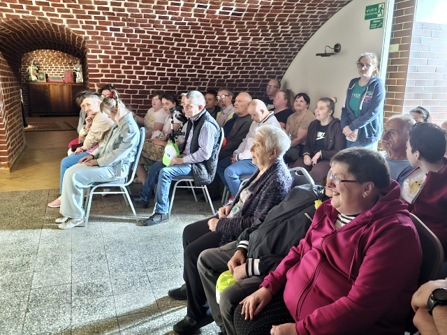 Zwiedzanie wystawy Inter Mundos_3