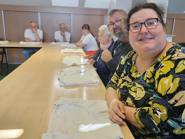 warsztaty malowania na bluzkach_3