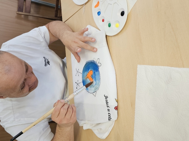 warsztaty malowania na bluzkach_21