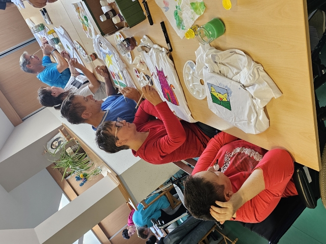 warsztaty malowania na bluzkach_54