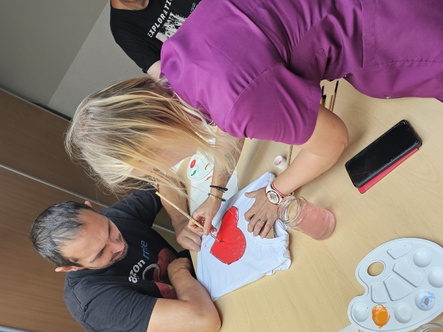 warsztaty malowania na bluzkach_55