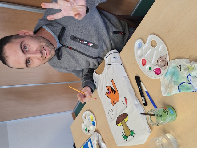 warsztaty malowania na bluzkach_61