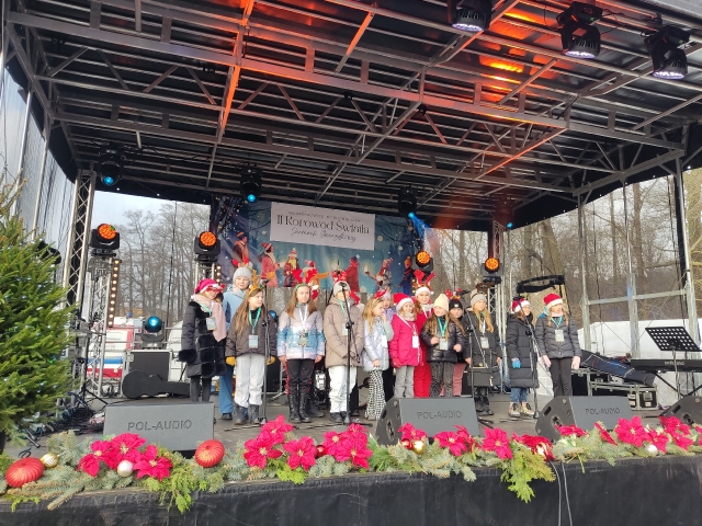 III Jarmark Świateczny i Korowód Światła_17