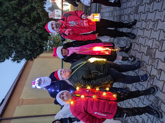 III Jarmark Świateczny i Korowód Światła_20