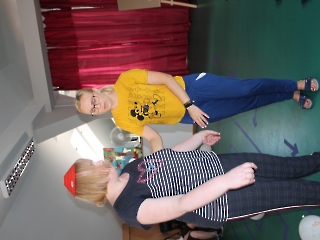 2023_07_20 Zabawy ruchowe z taśmą _21