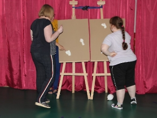 2023_07_20 Zabawy ruchowe z taśmą _8