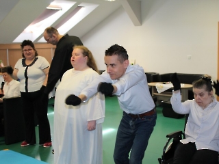 Śniadanie Wielkanocne, występ artystyczny, życzenia, modlitwa, poczęstunek_25