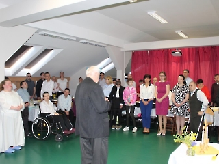 Śniadanie Wielkanocne, występ artystyczny, życzenia, modlitwa, poczęstunek_47