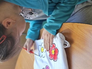 warsztaty malowania na bluzkach_49